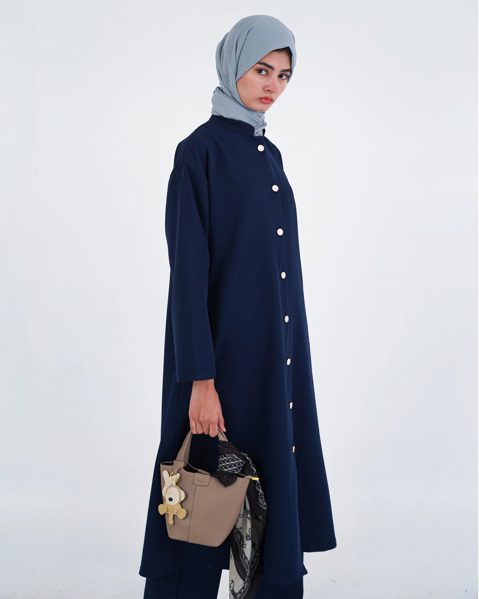 Ensemble fluide boutonné